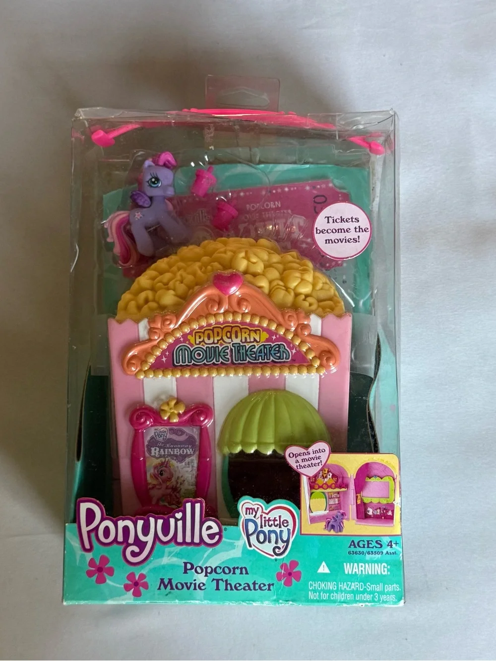 My Little Pony Ponyville Popcorn Movie Theater playset Hasbro 2007 collectible